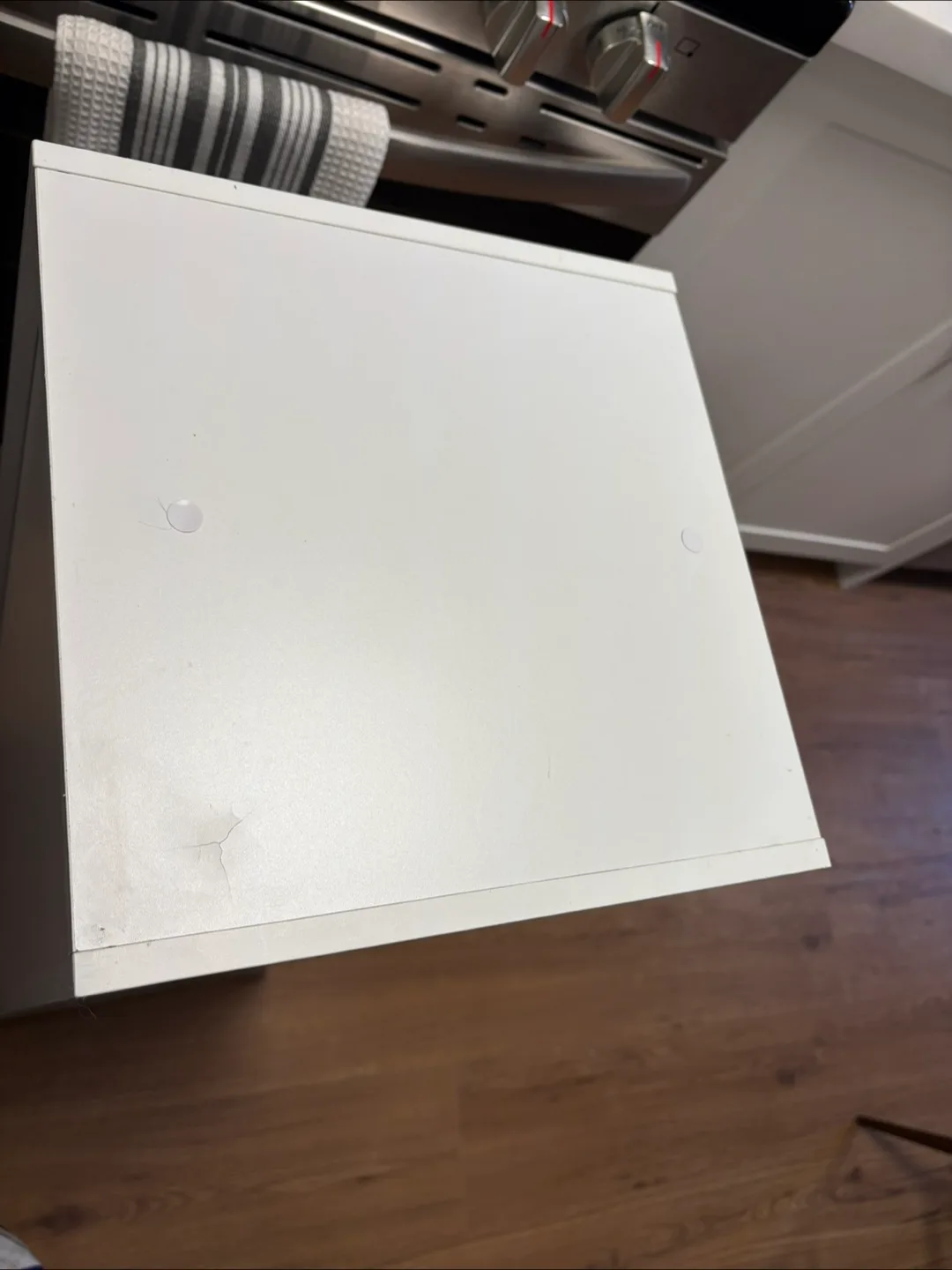 White shoe rack image indicator(10)