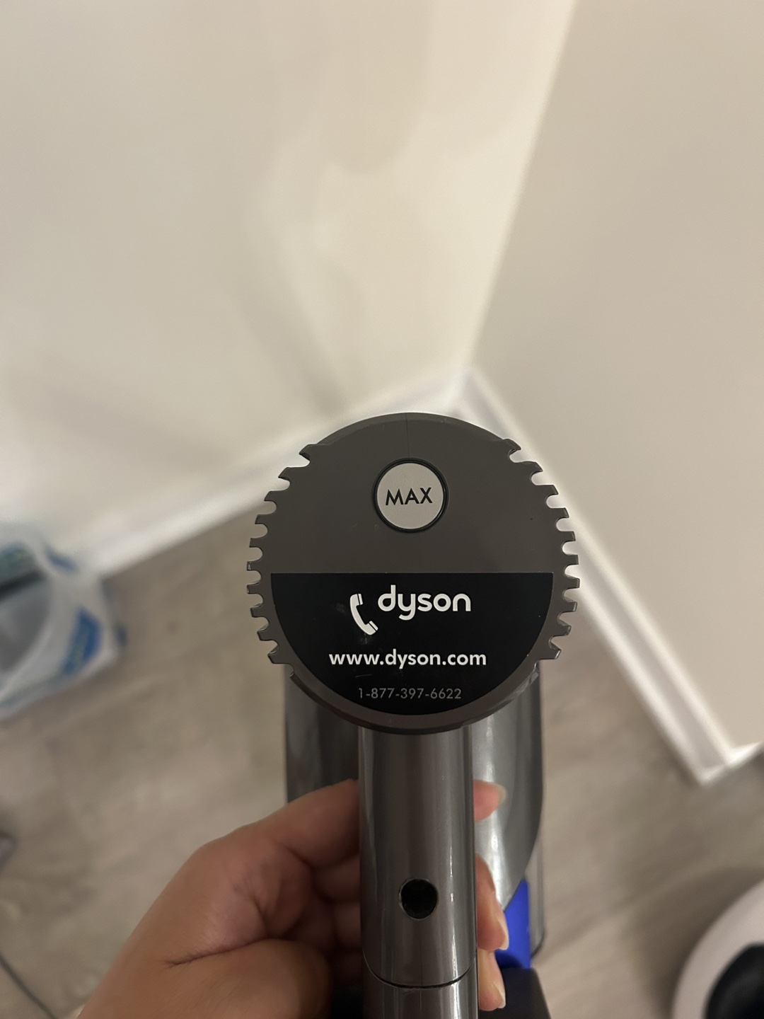 Dyson Cordless Stick Vacuum - photo 2