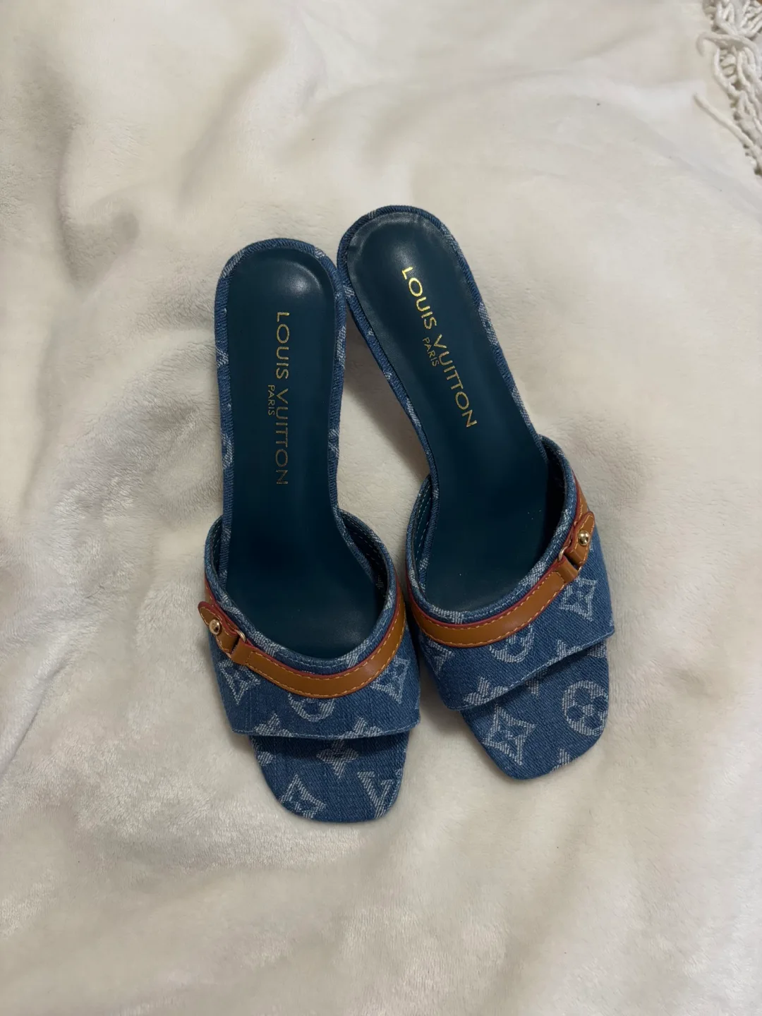 Louis Vuitton Denim Mules Size 38 image indicator(3)