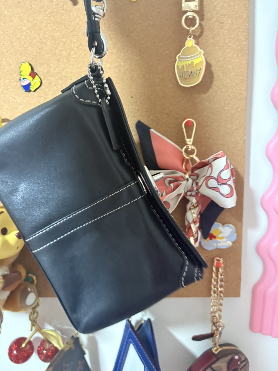 Coach Turnlock Wristlet - photo 3