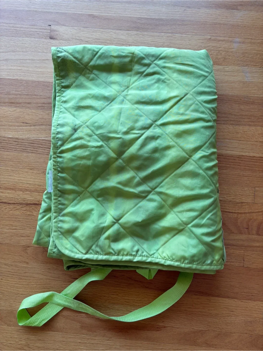 Green picnic and camping rug thumbnail