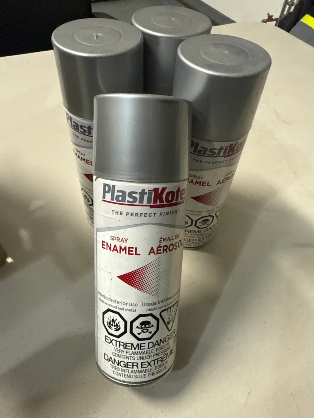 PlastiKote Enamel Aerosol Spray Paint image indicator(2)