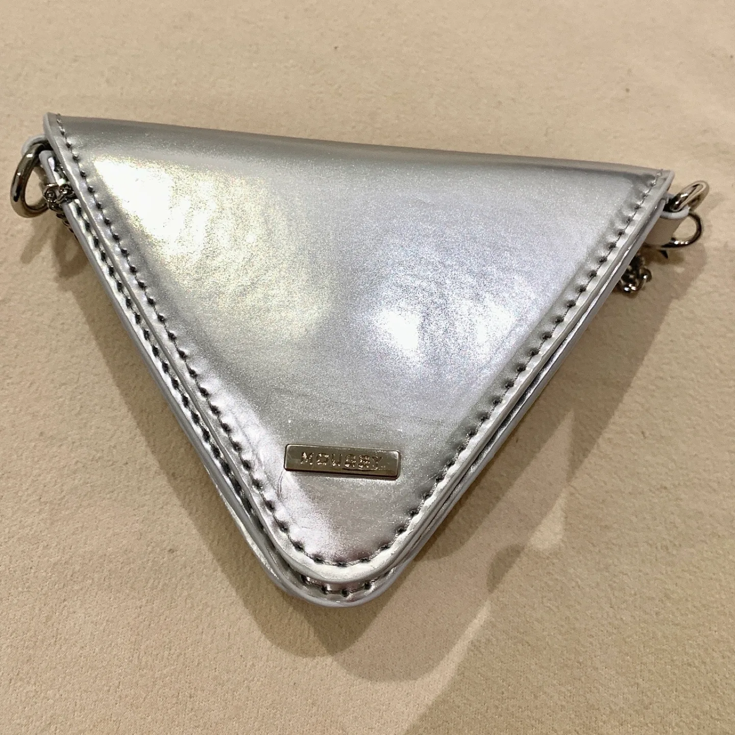 Moussy Silver Triangle Chain Bag image indicator(5)