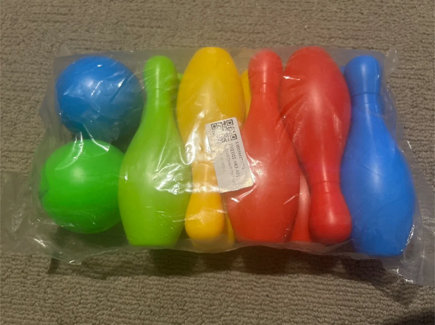 Kids Bowling Set - 10 Pins & 2 Balls image indicator(5)