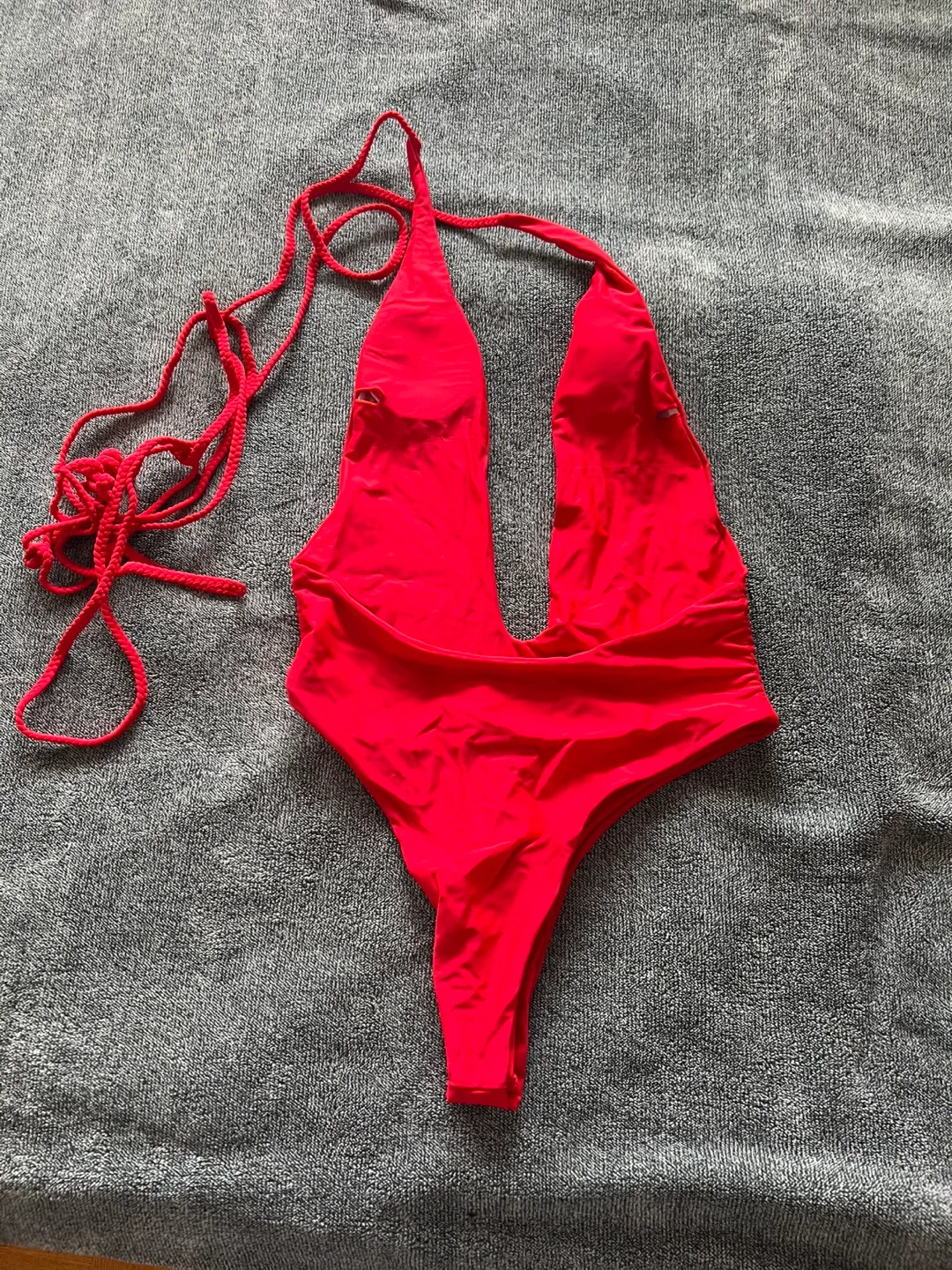 Red Swimsuit 🥕 thumbnail