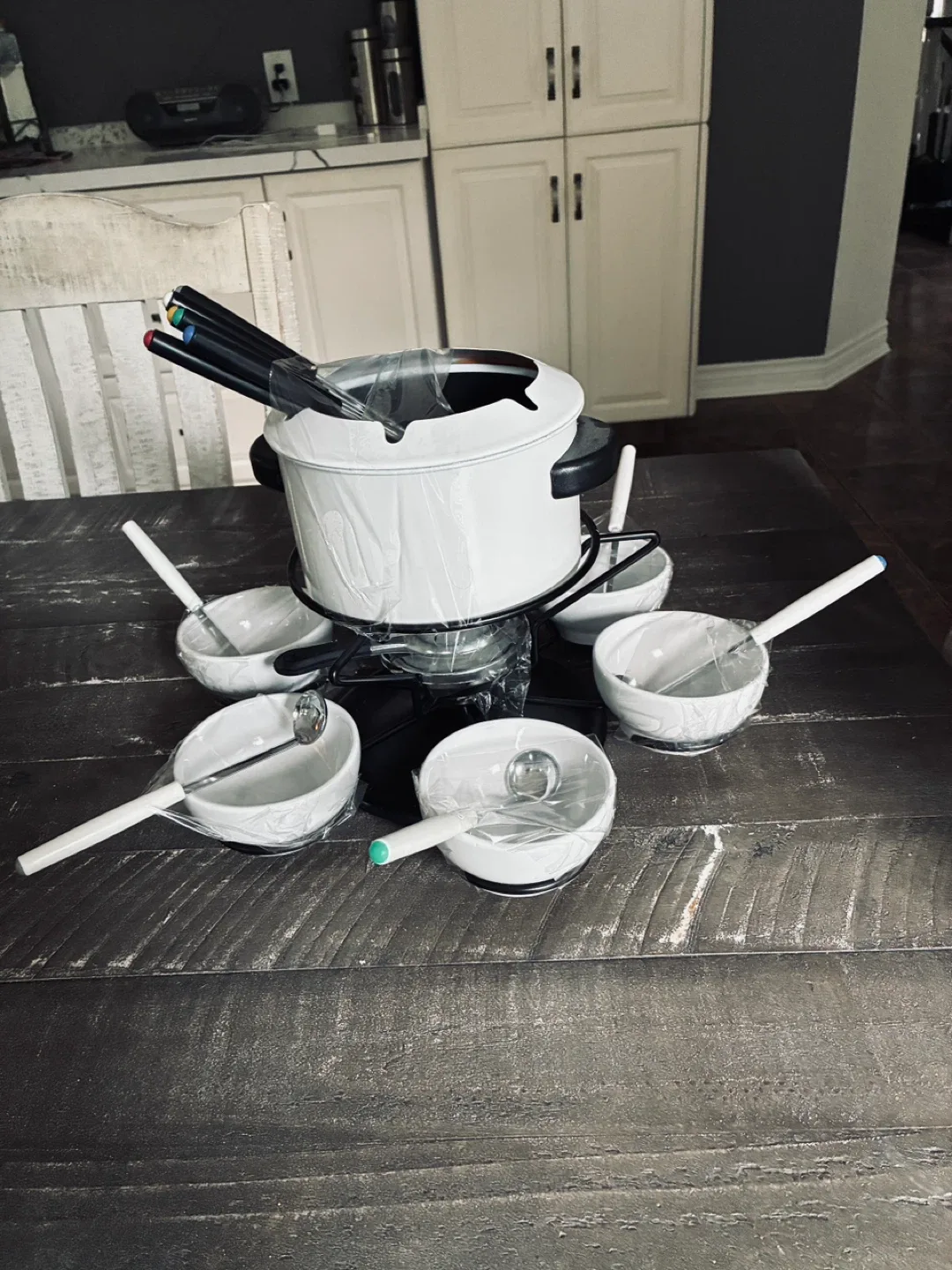 Brand new fondue set with 6 rotating side dishes thumbnail