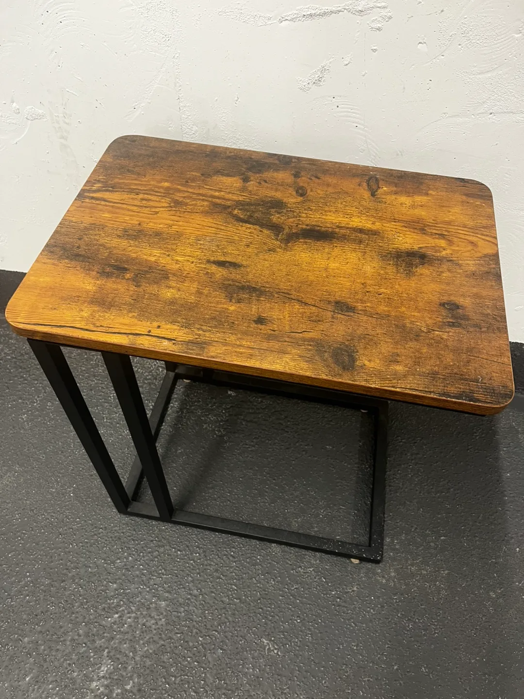 Brown Wood Grain End Table image indicator(7)