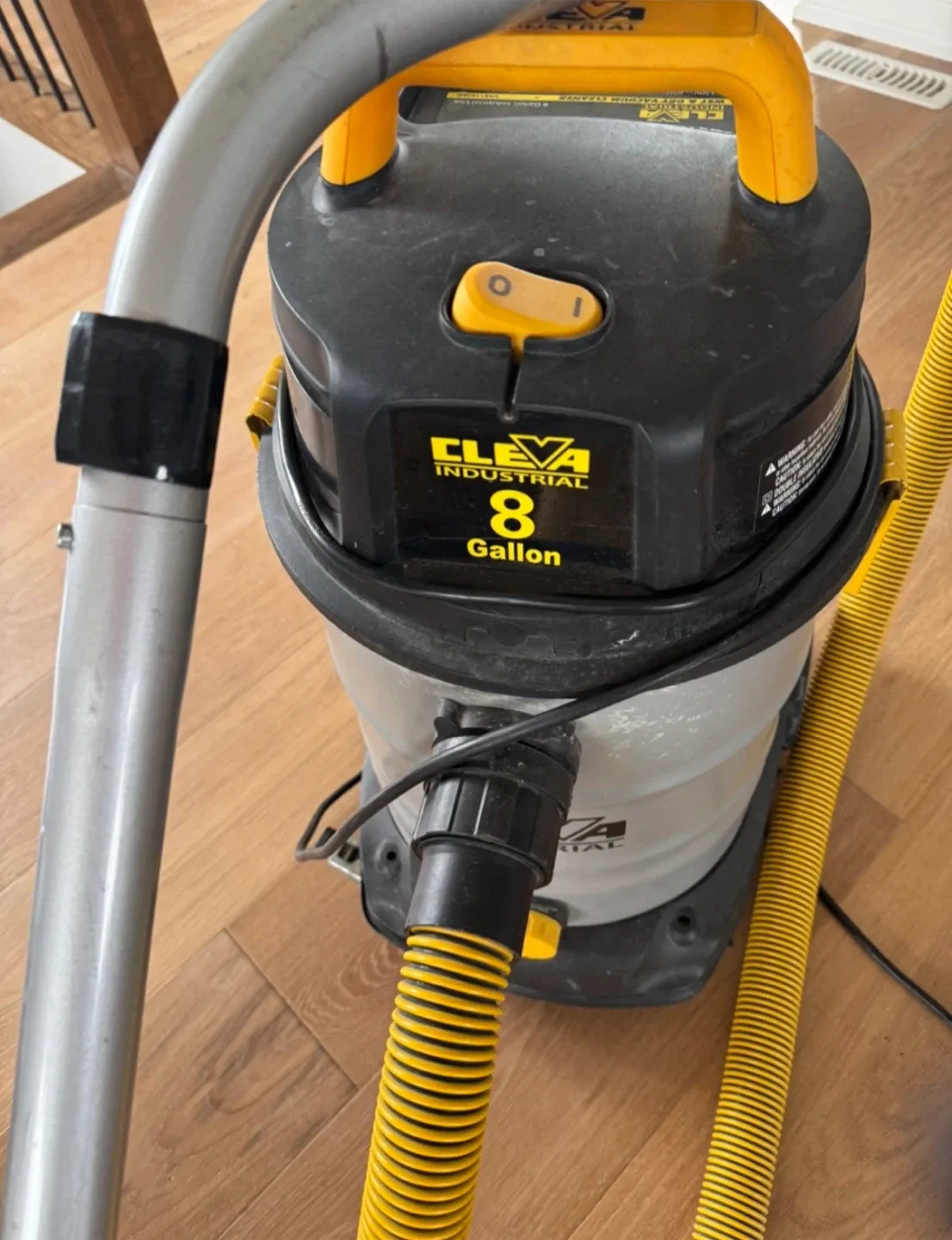 Cleva Industrial 8 Gallon Wet/Dry Vacuum Cleaner image indicator(3)