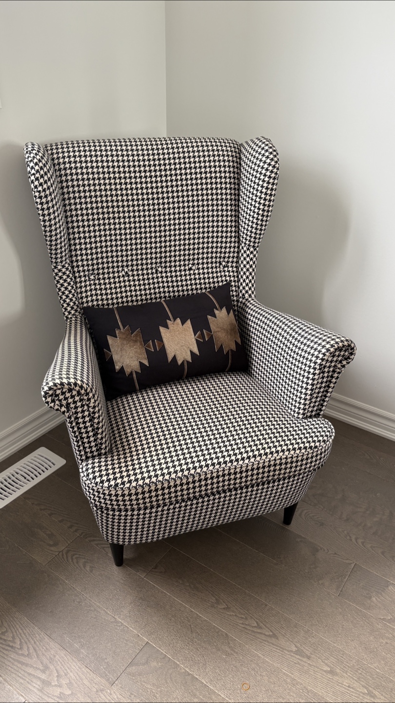 Armchair/ Accent chair