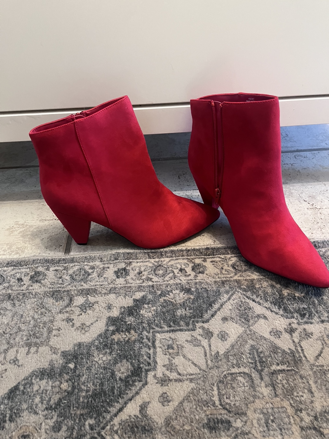 Red Ankle Boots / booties - Size 10W