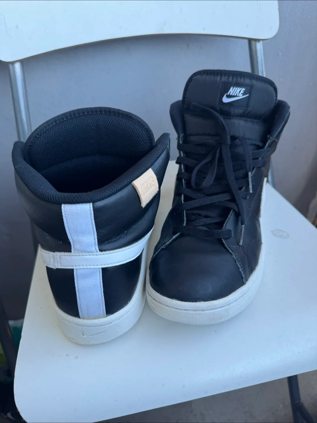 Men’s Nike Court Royale 2 Mid Black/White Sneakers Size 12 image indicator(3)