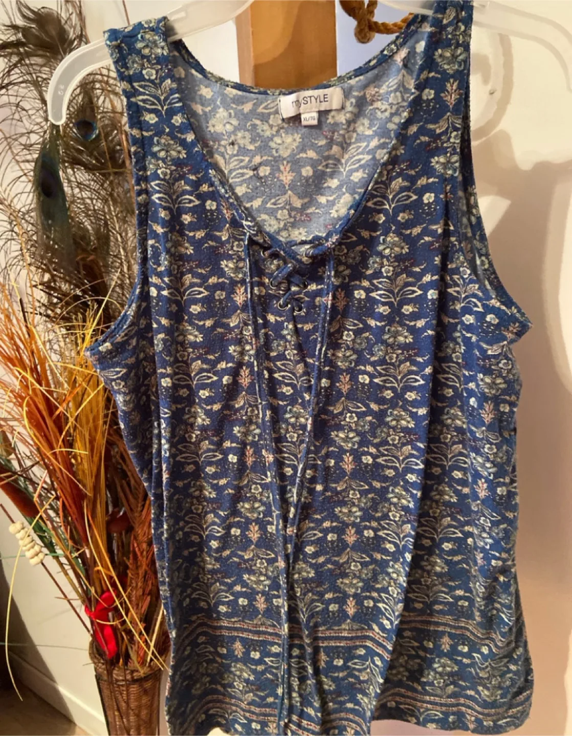 Women’s clothes szXL/ Pants sz 14 image indicator(3)