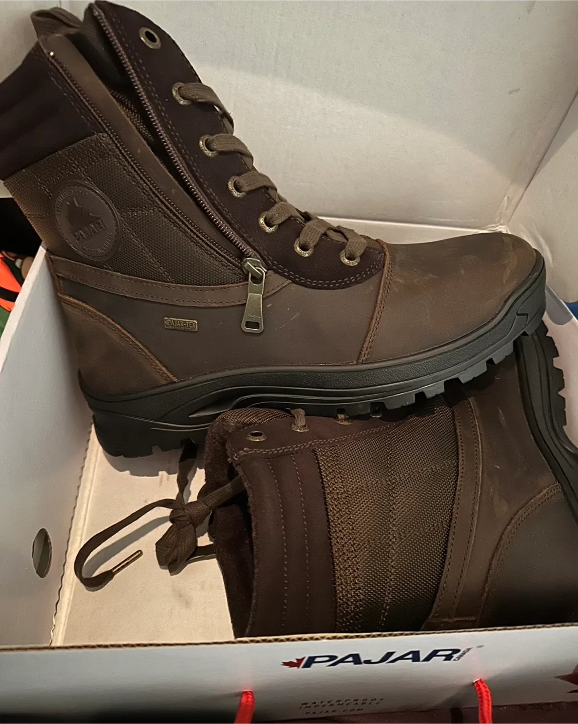 NEW-Men’s Pajar leather boots Size 9 thumbnail