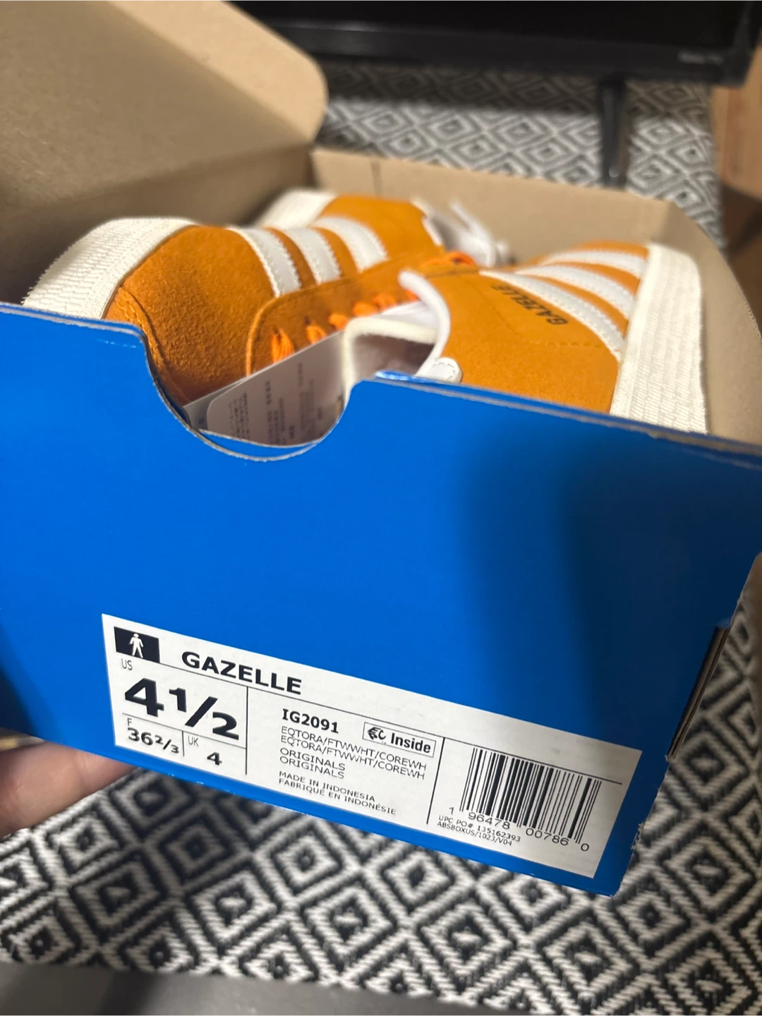 Adidas Gazelle Orange/White - Size 4.5 US - photo 2