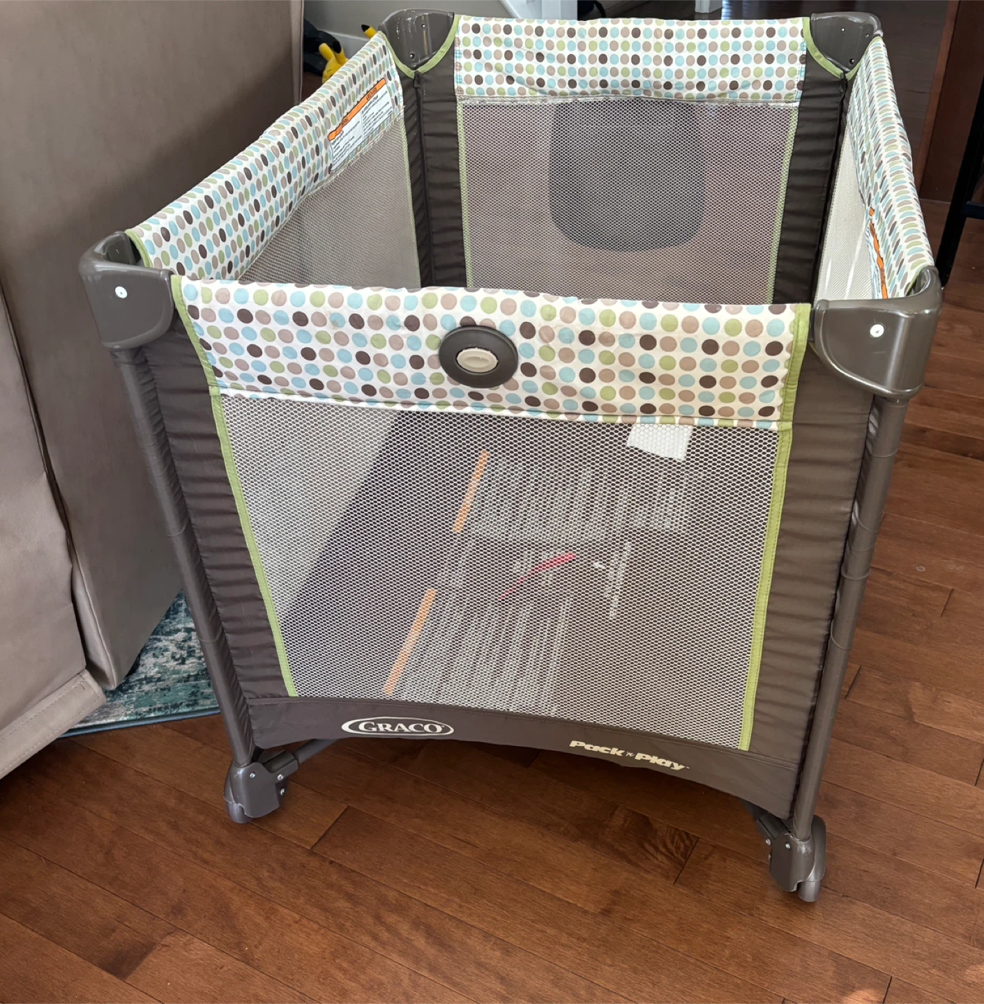 Graco Pack N Play w/ Full-Size Bassinet - photo 3