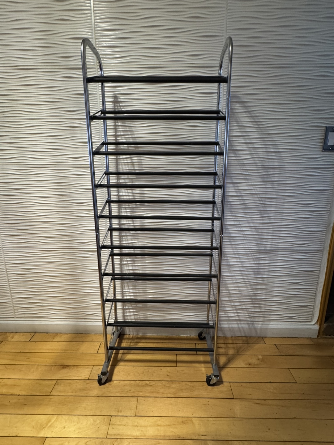 30 Pair  Standing 10 Tier Tower  Chrome Metal Shoe Rack