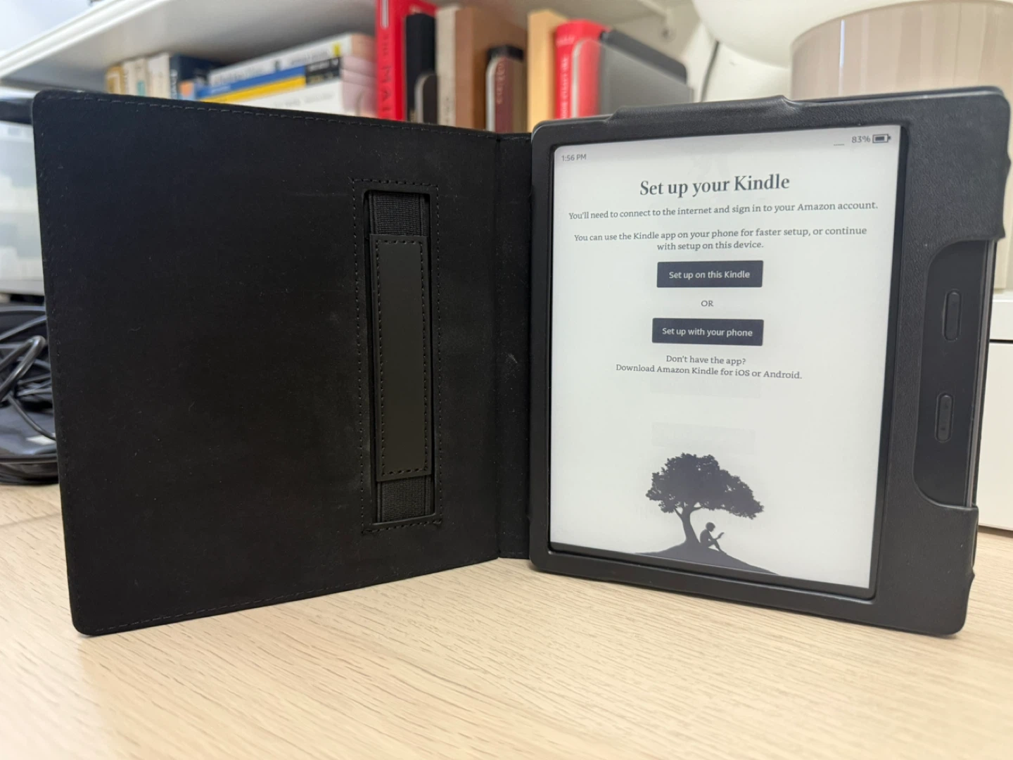 Kindle Oasis (Gently Used) + Black Leather Case - photo 3