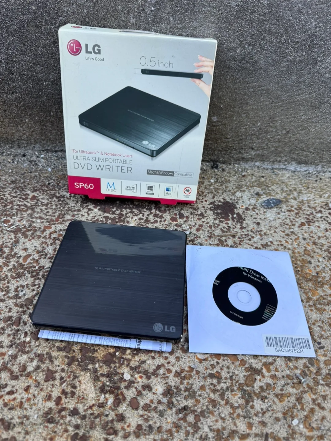 LG Slim Portable DVD Writer SP60NB5 thumbnail