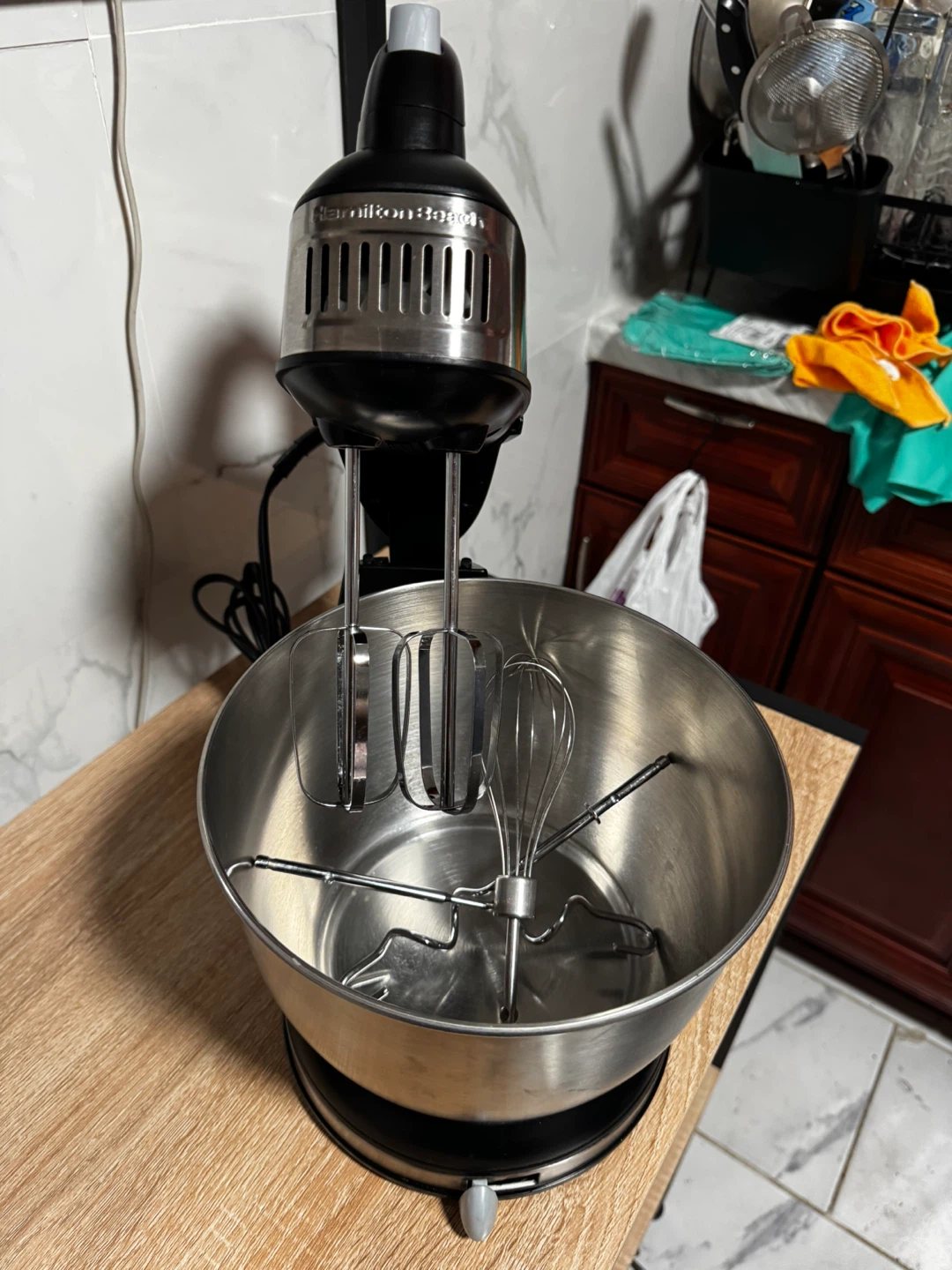 Hamilton Beach Stand Mixer and Amazon food scale