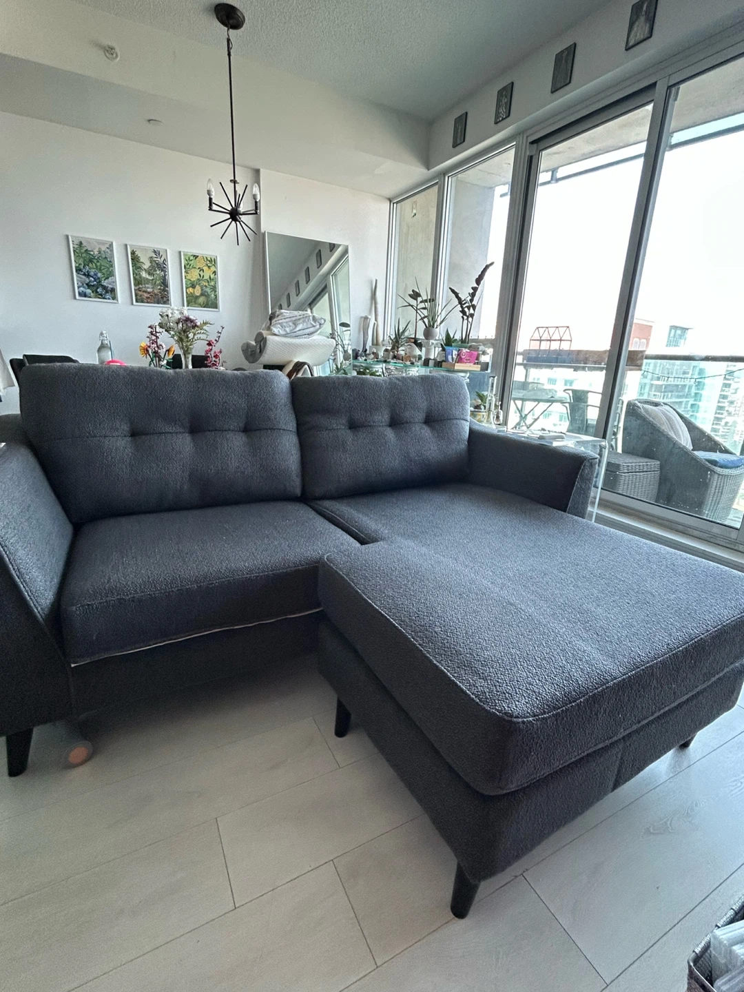 Sirine Interchangeable L-Shaped Sofa in Good Condition