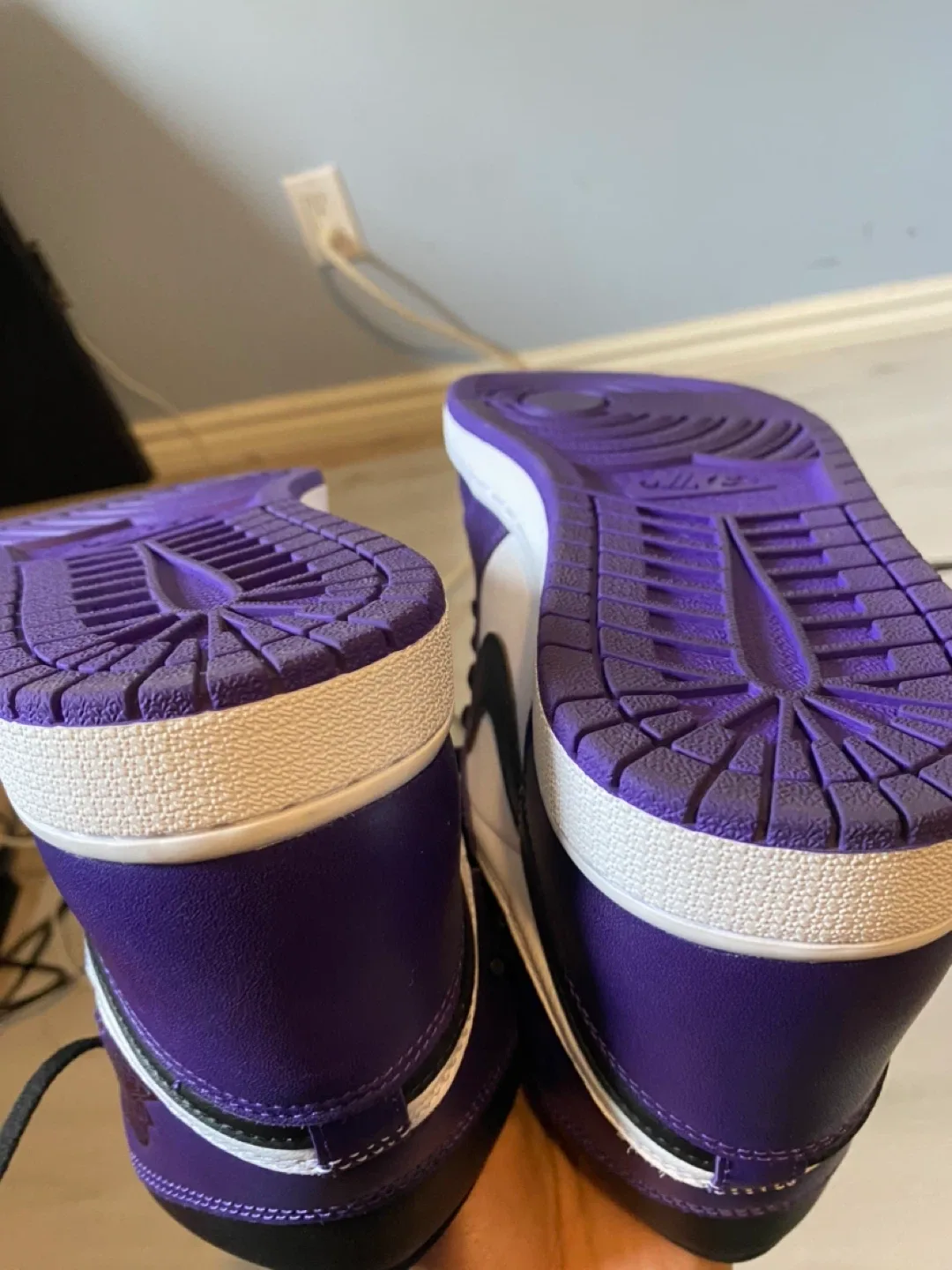 Air Jordan 1 Court Purple 2.0 - Size 11 image indicator(5)