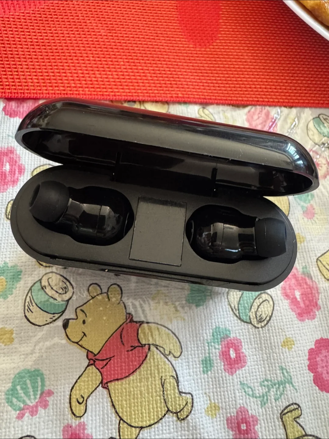 Black Wireless Earbuds image indicator(2)