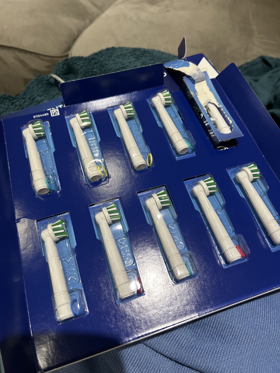 Oral-B CrossAction Brush Heads - 10 Pack - photo 4