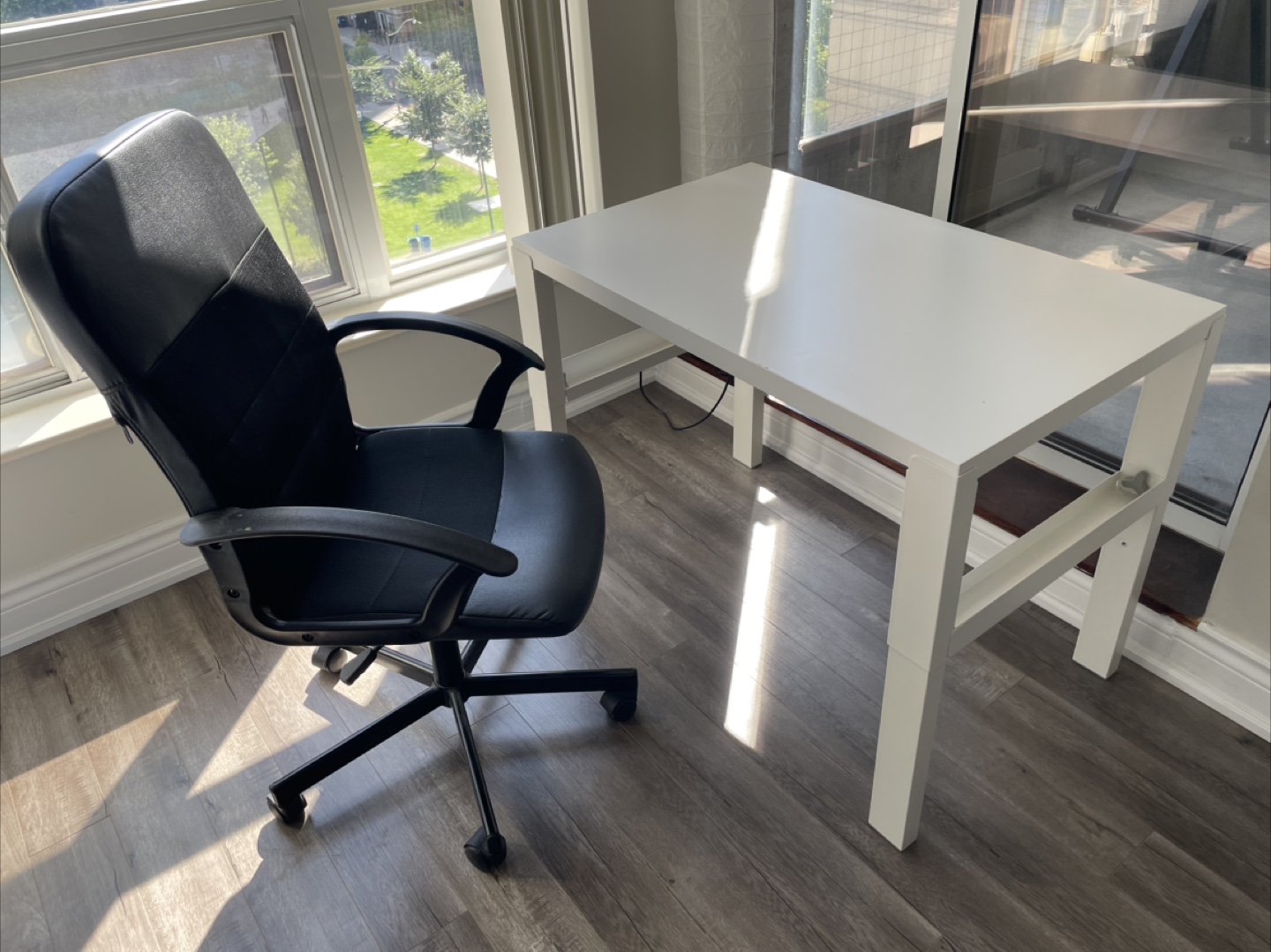 Desk and chair (Ikea Pahl and Renberget)