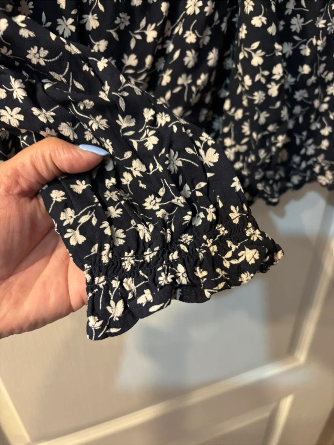 American Eagle Floral Long Sleeve Top - M image indicator(4)