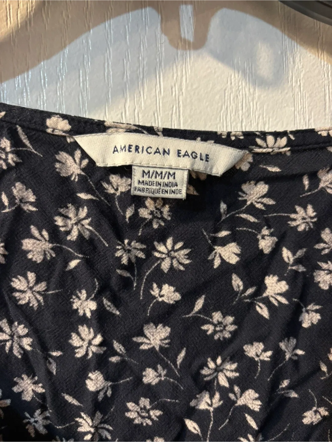 American Eagle Floral Long Sleeve Top - M image indicator(2)
