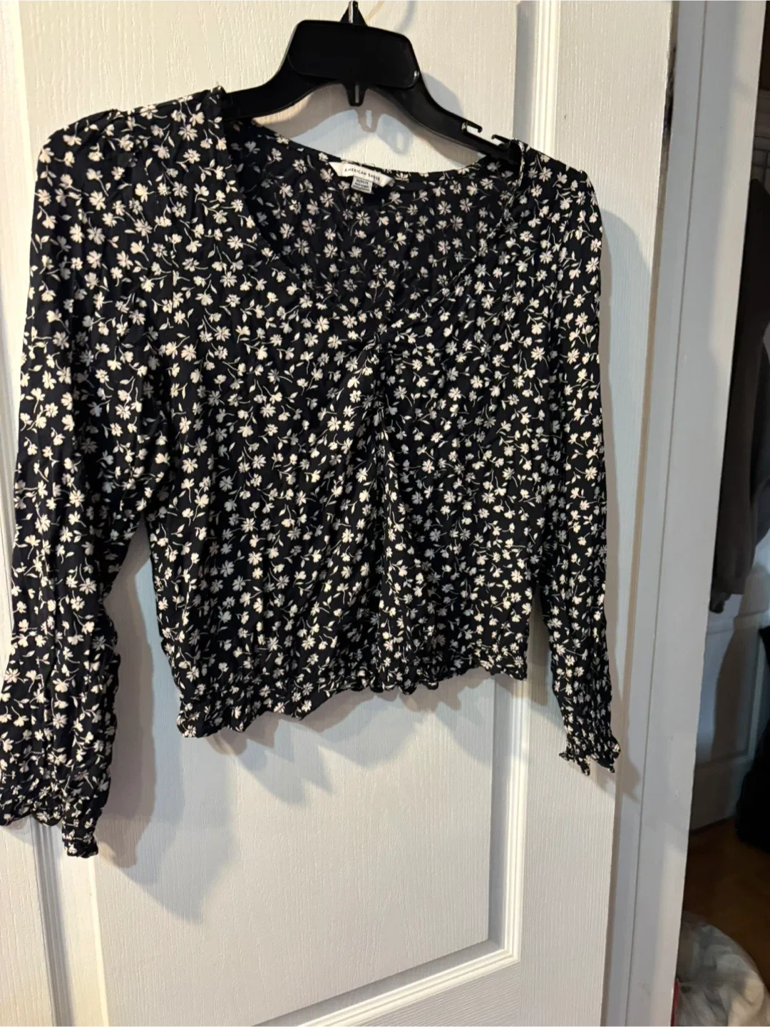 American Eagle Floral Long Sleeve Top - M image indicator(3)