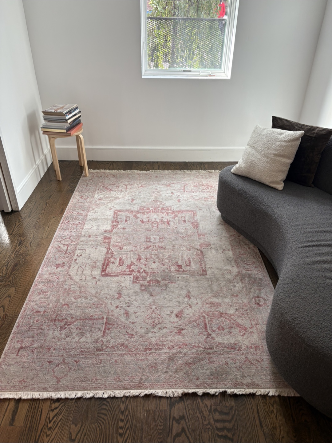 nuLOOM Tribal Medallion 5' x 7'9 Area Rug in Red