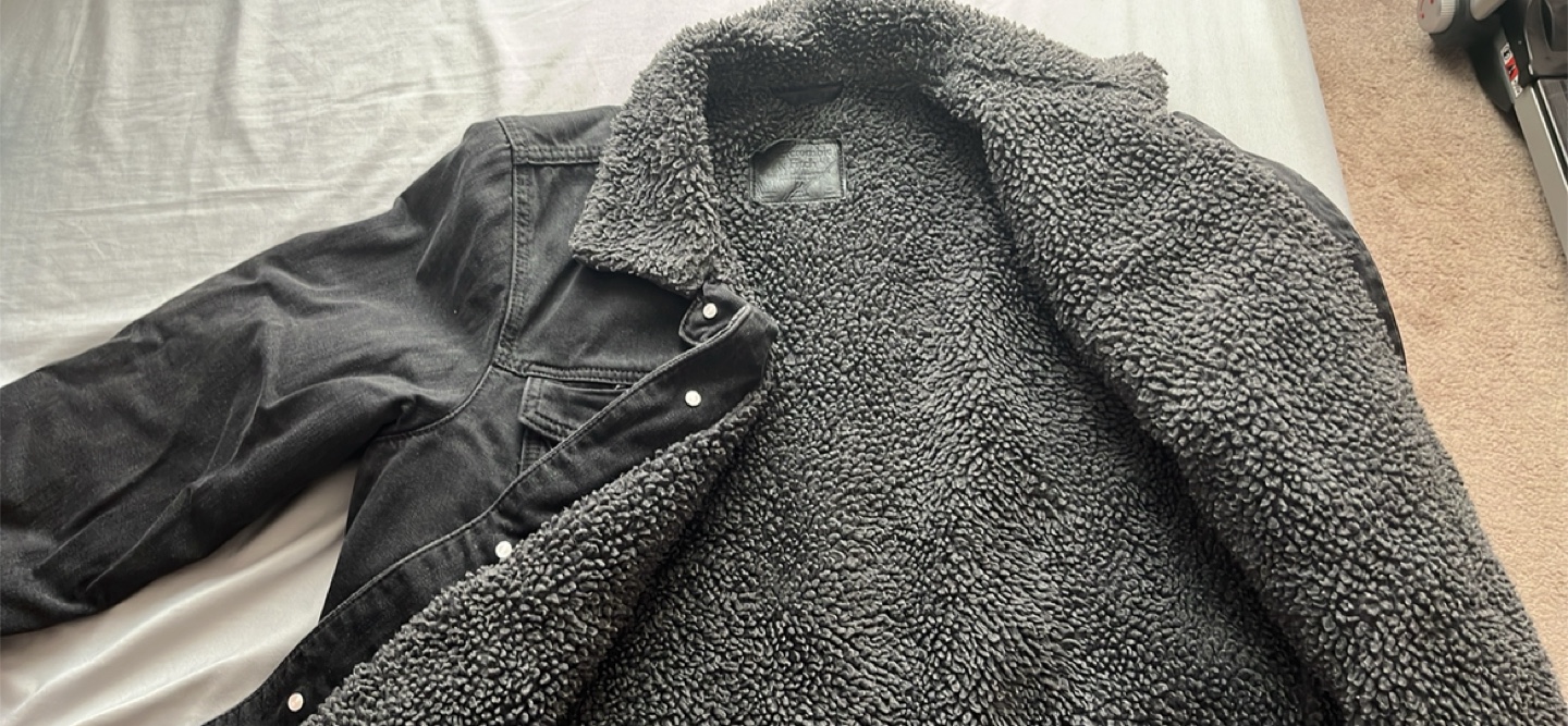 Abercrombie & Fitch Black Sherpa Lined Denim Jacket - photo 3
