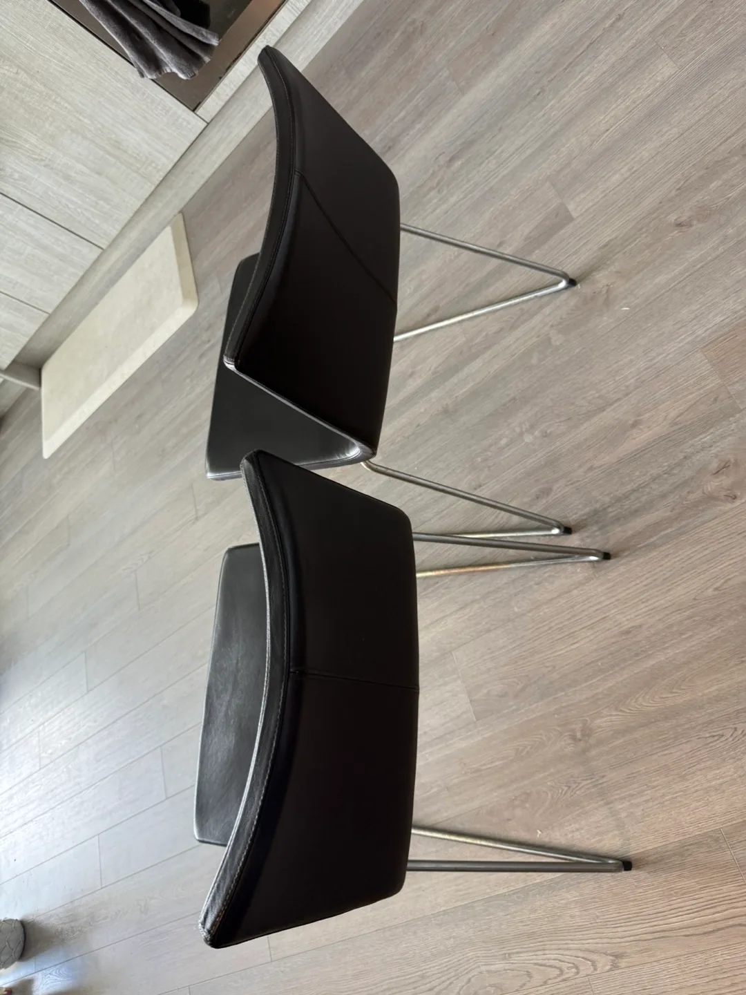 Set of 2 Black Leather Dining Chairs image indicator(4)