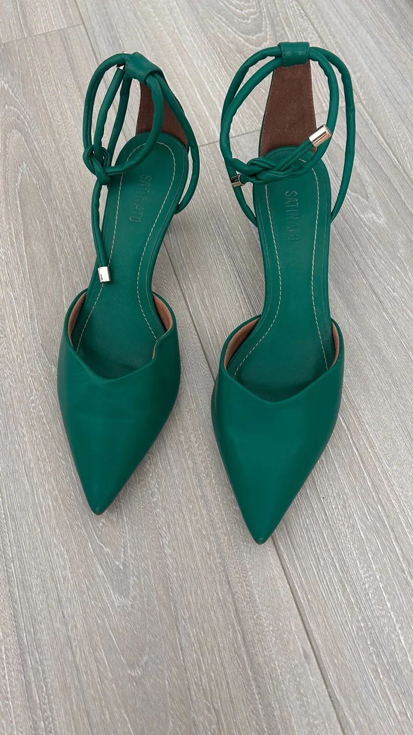 Satinato Green Heels