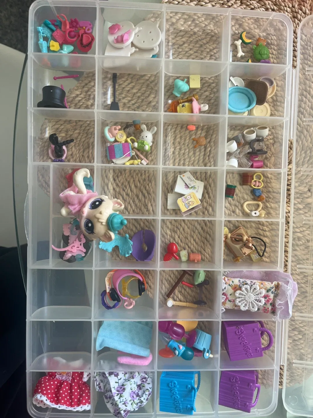 Shopkins & Littlest Pet Shop Lot thumbnail