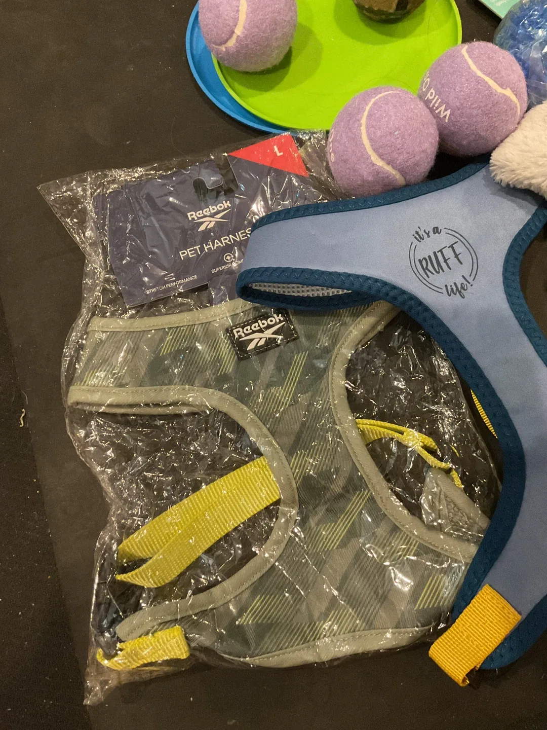 Dog Toys & 2 Pet Harness (Size L) image indicator(2)