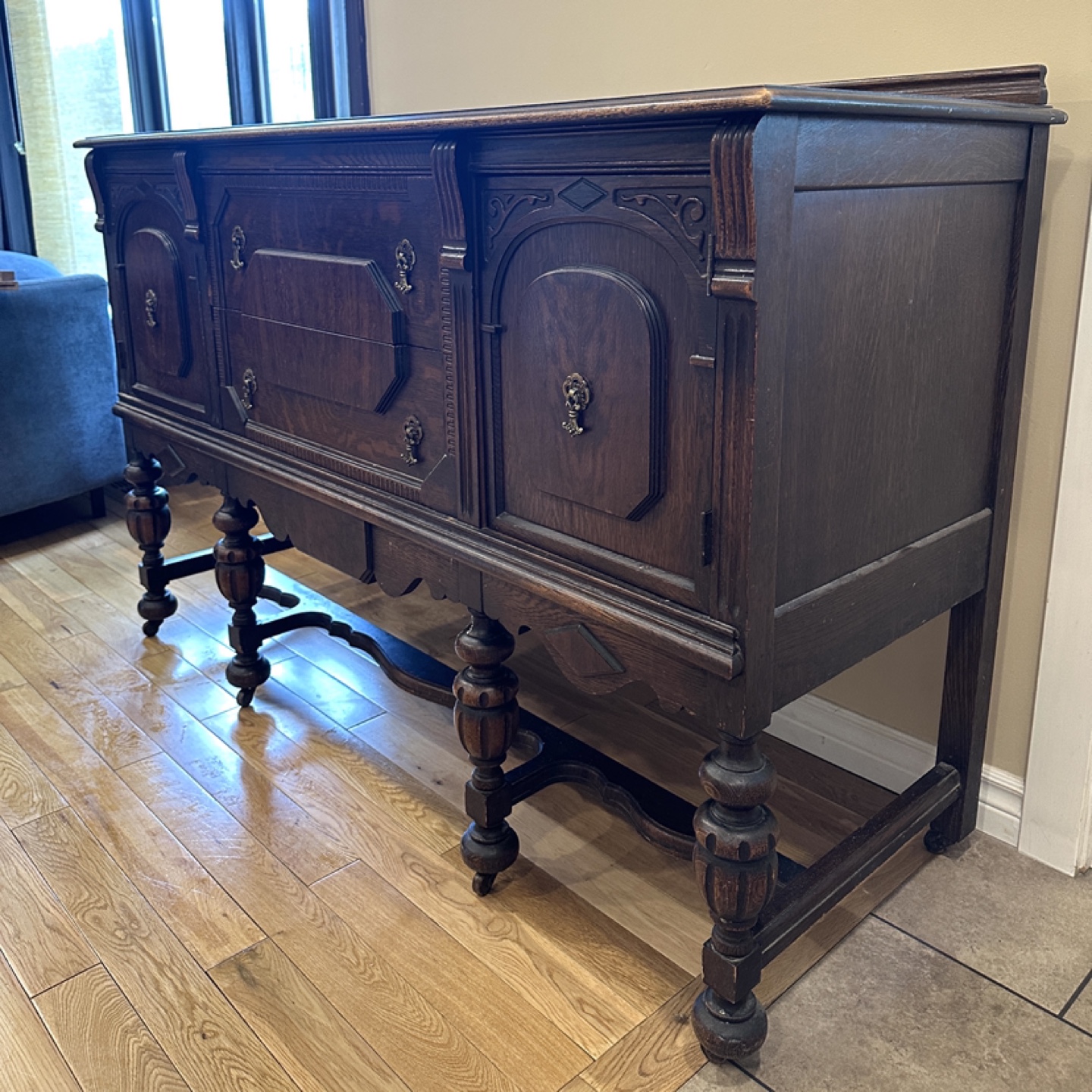 Beautiful Antique Solid Wood Buffet Sideboard (CAN DELIVER) - photo 2
