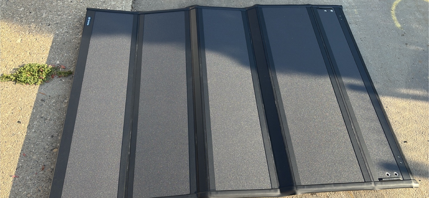 Toyota Tacoma 6.0" Bed Tonneau Cover - Like New! - photo 2