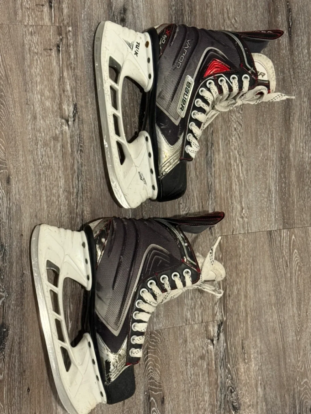 Bauer Vapor x60’s Ice Skates - Size 6.5D image indicator(2)