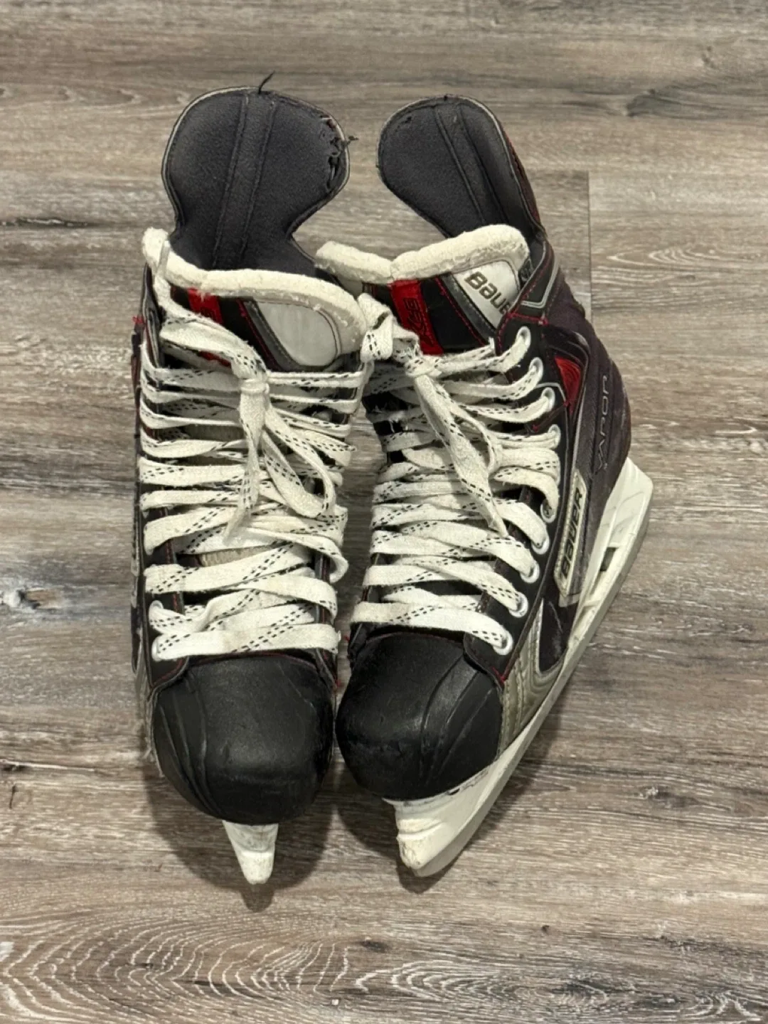 Bauer Vapor x60’s Ice Skates - Size 6.5D image indicator(4)