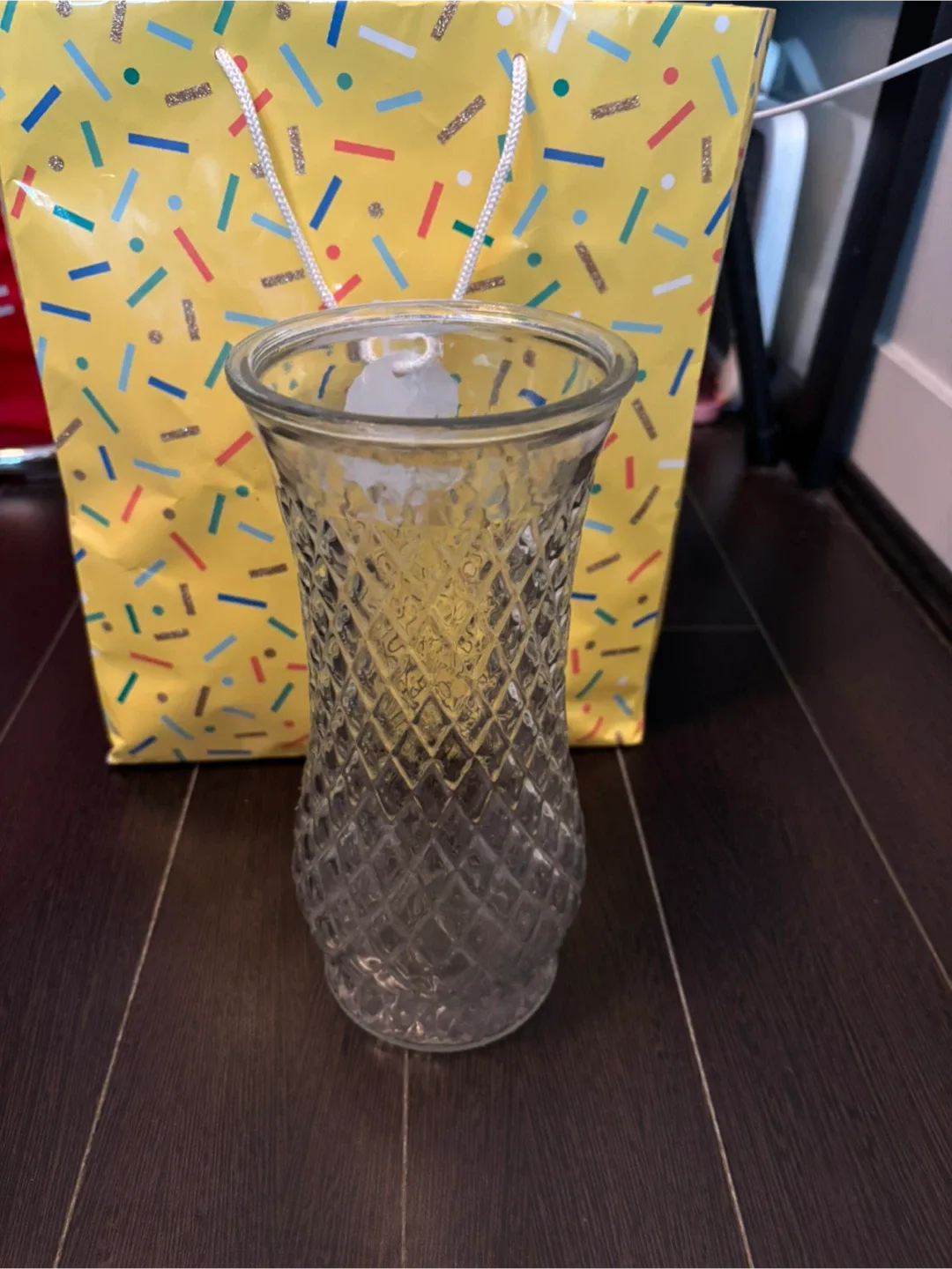 Set of 4 Clear Glass Vases - Great Condition! image indicator(4)