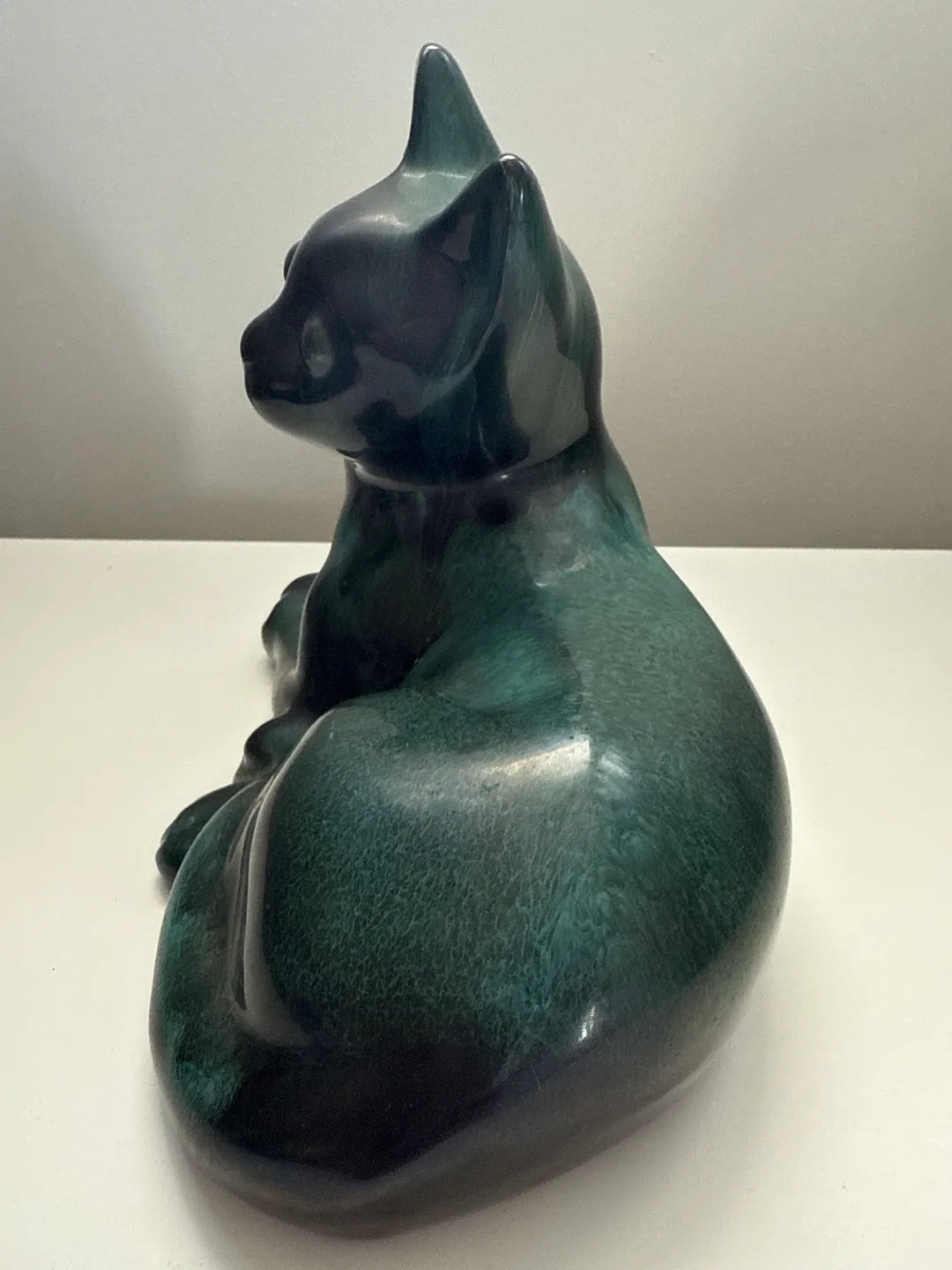 Vintage Ceramic Cat Figurine image indicator(2)