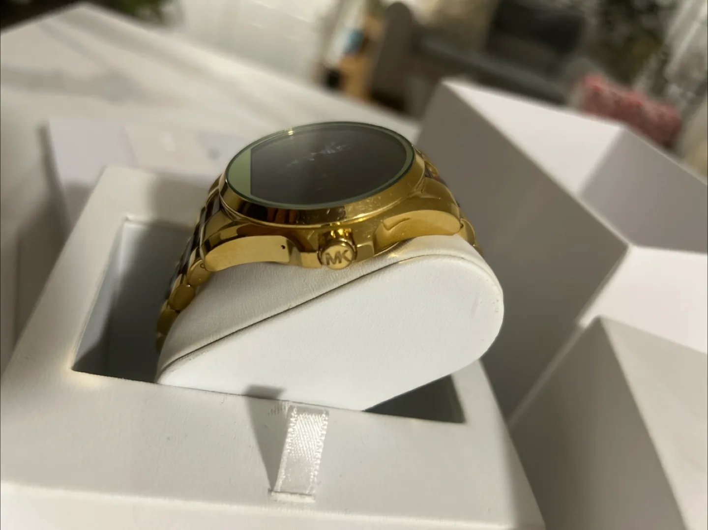 Michael Kors Access Gold Smartwatch image indicator(3)
