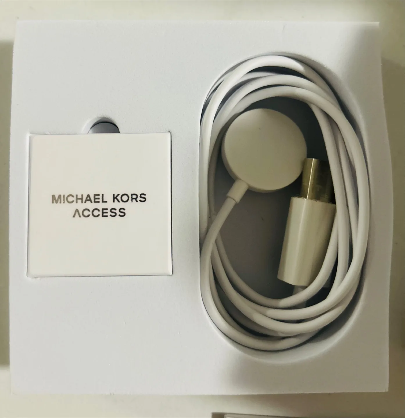 Michael Kors Access Gold Smartwatch image indicator(4)