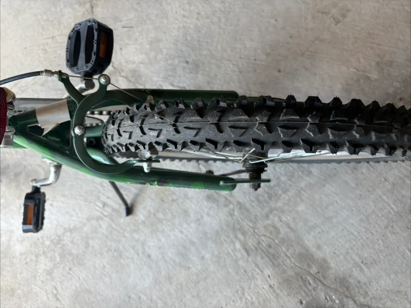 Avigo Ambush BMX Bike - Green image indicator(4)