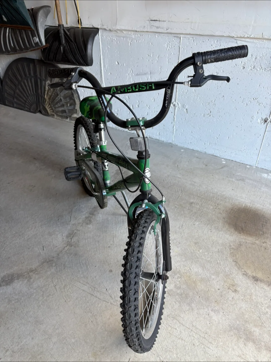Avigo Ambush BMX Bike - Green image indicator(5)