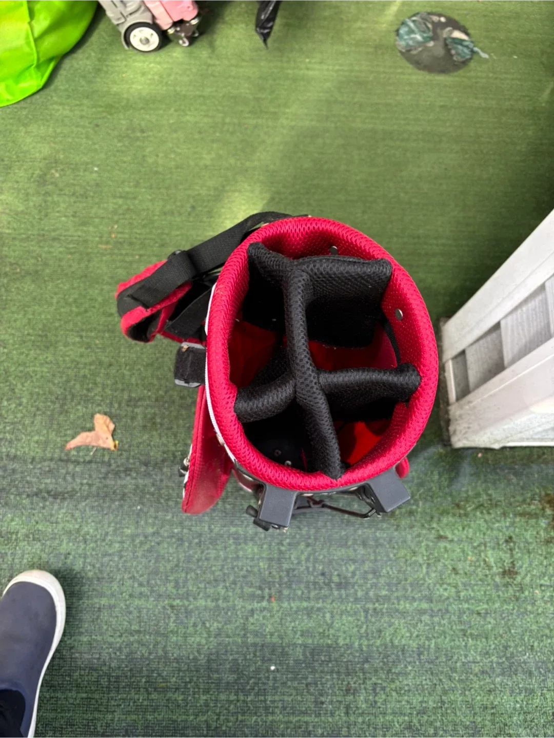 Atom Golf Stand Bag - Red & White image indicator(2)