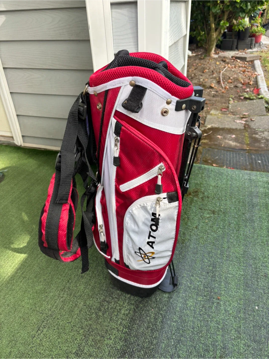 Atom Golf Stand Bag - Red & White thumbnail
