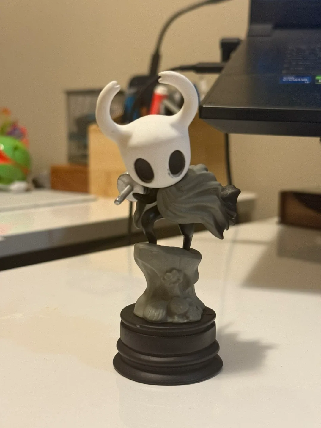 Hollow Knight Figures - Knight & Hornet